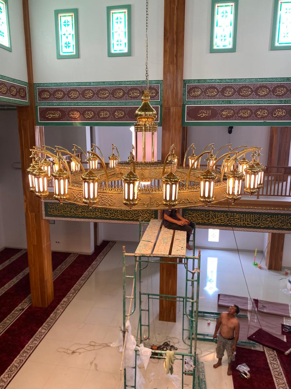 Lampu Gantung Masjid Nabawi Kuningan