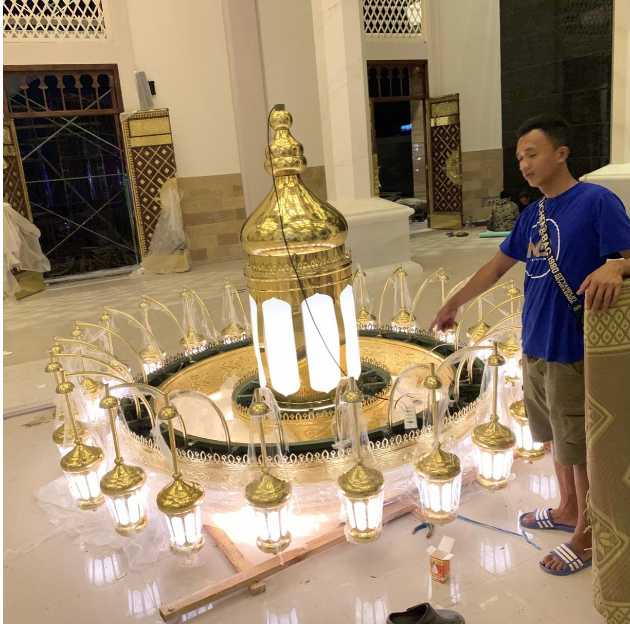 Lampu Masjid Nabawi Kuningan