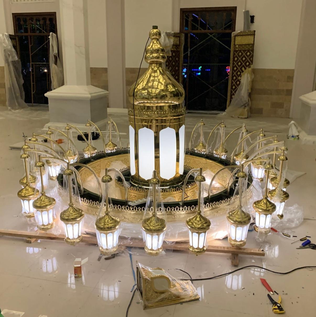 Lampu Masjid Nabawi Kuningan