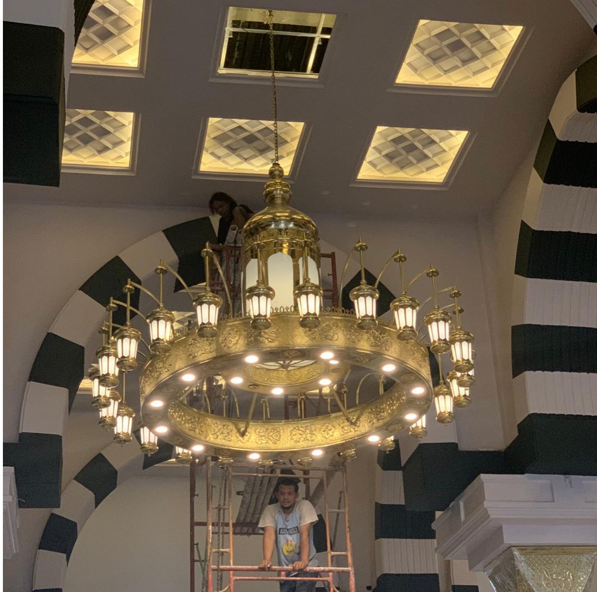 Lampu Hias Masjid Mewah