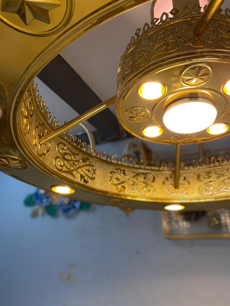 Pengrajin Lampu Masjid Nabawi