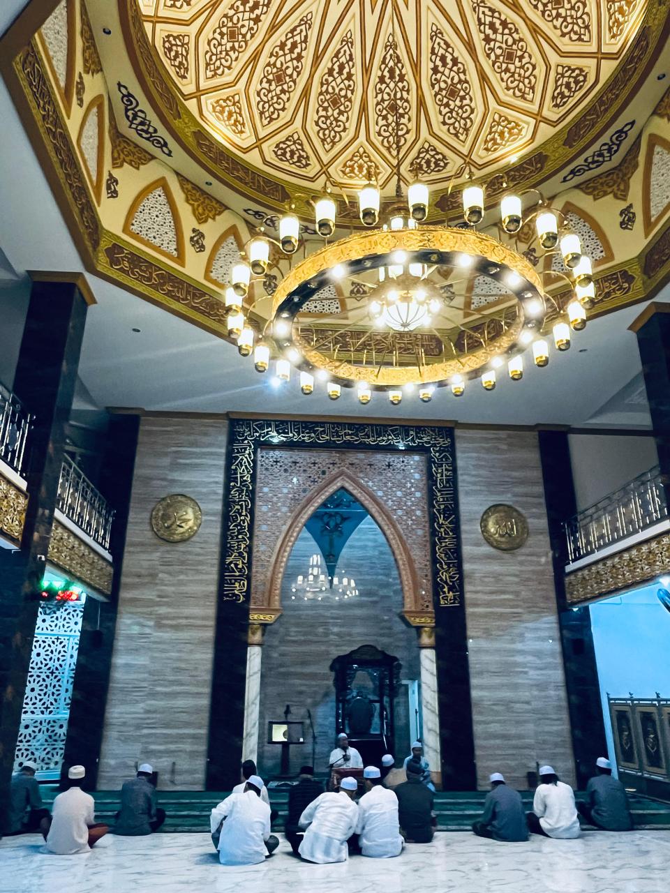 Tinggi Lampu Hias Masjid
