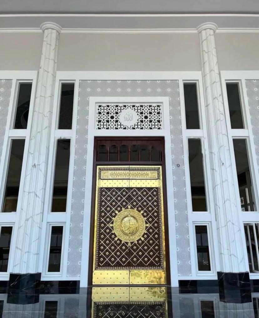 Pengrajin Pintu Nabawi