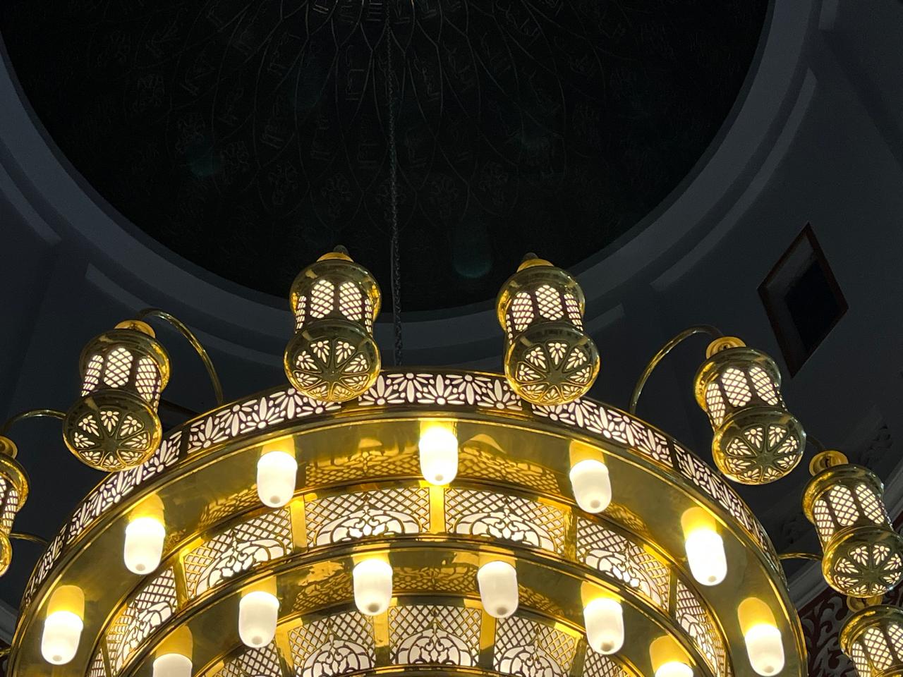 Inspirasi Lampu Gantung Masjid