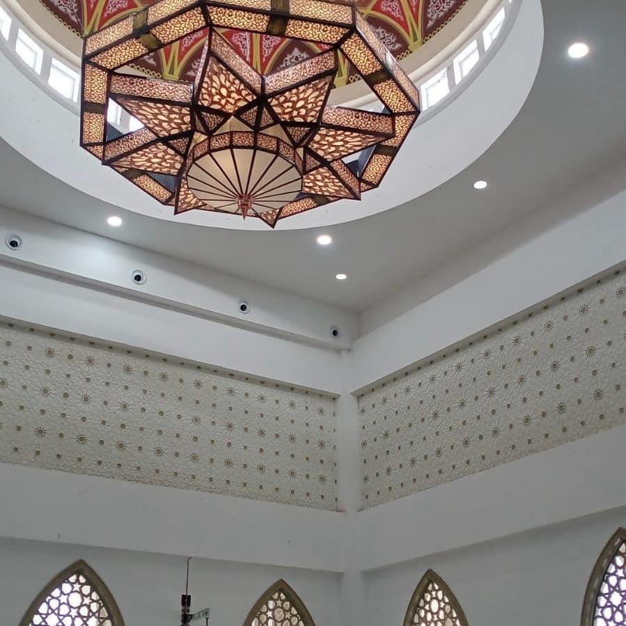 Lampu Gantung Masjid Voit