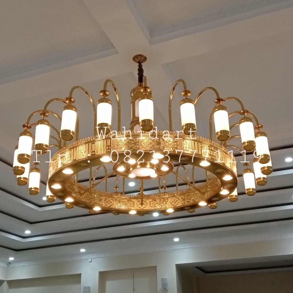Lampu Gantung Masjid Voit