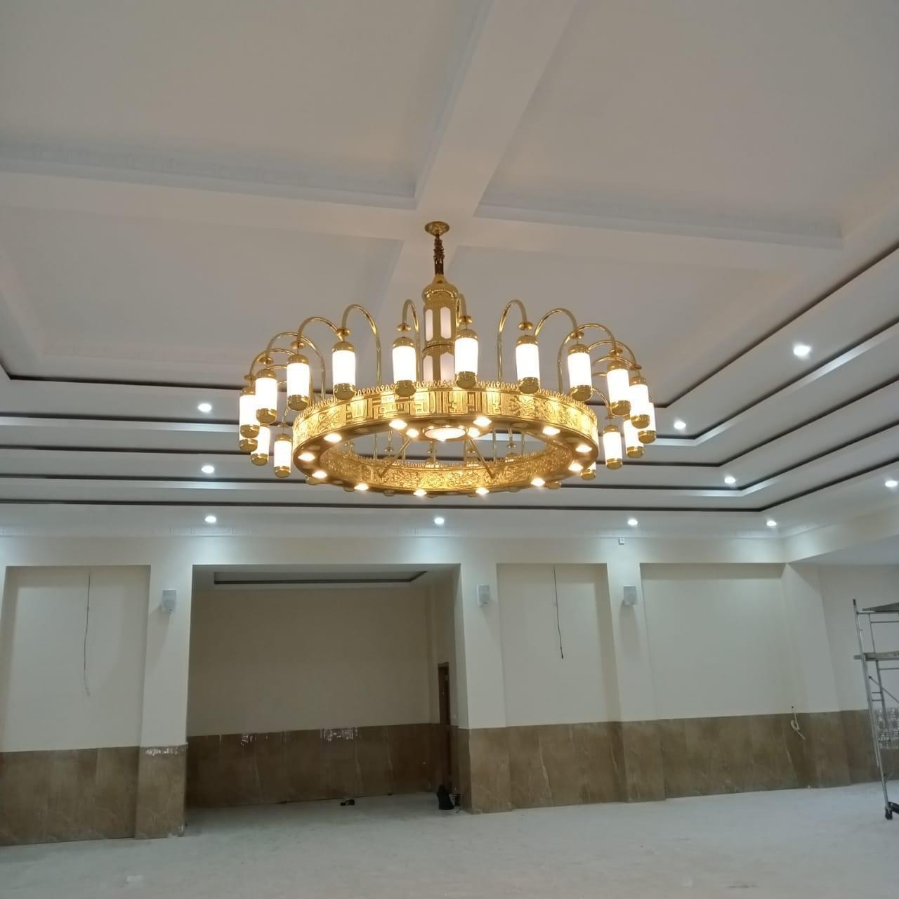 Lampu Gantung Masjid Voit