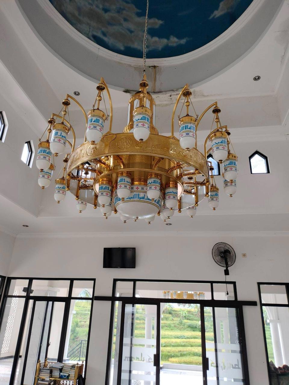 keindahan lampu masjidil haram