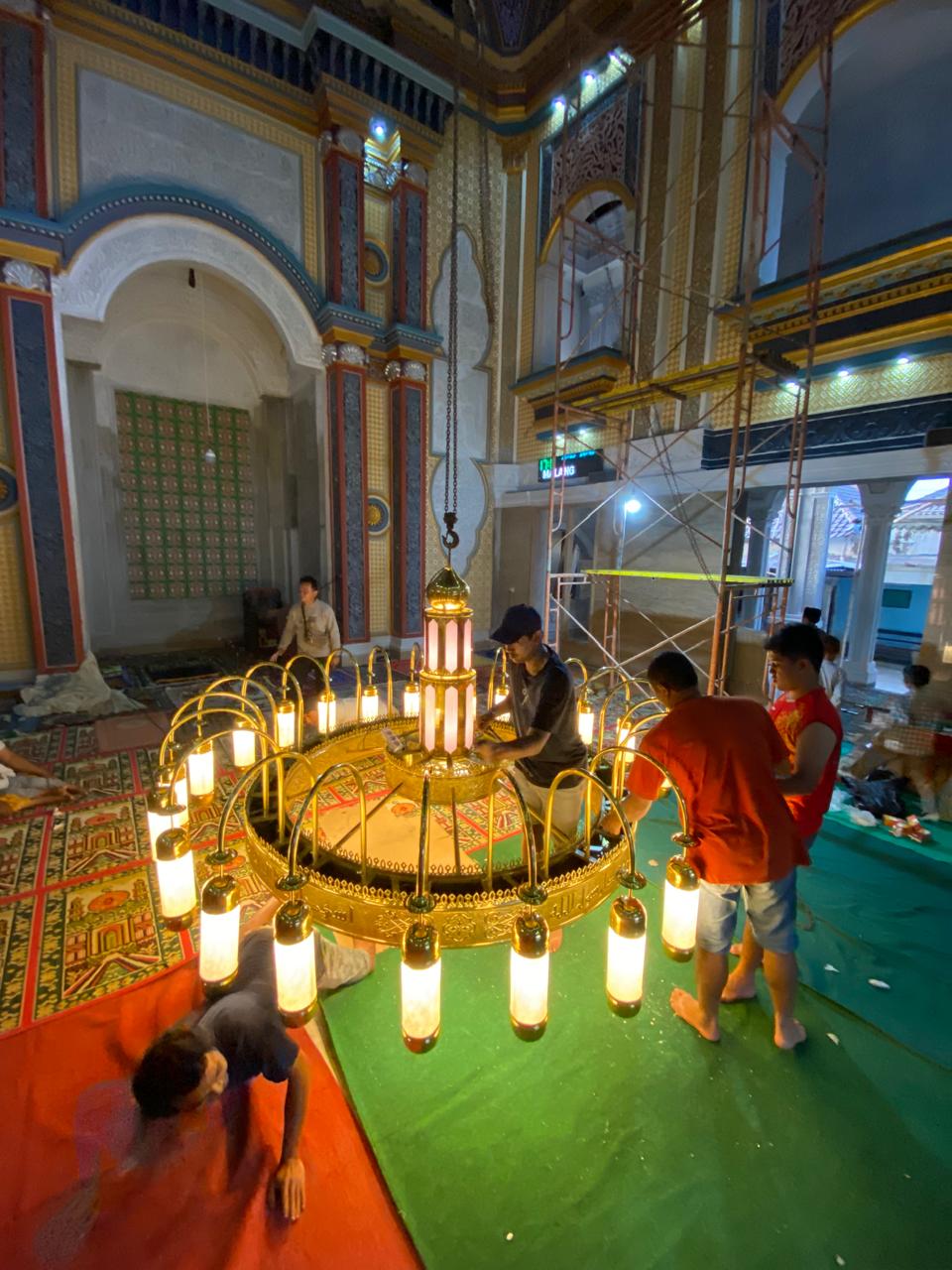 harga lampu gantung masjid nabawi