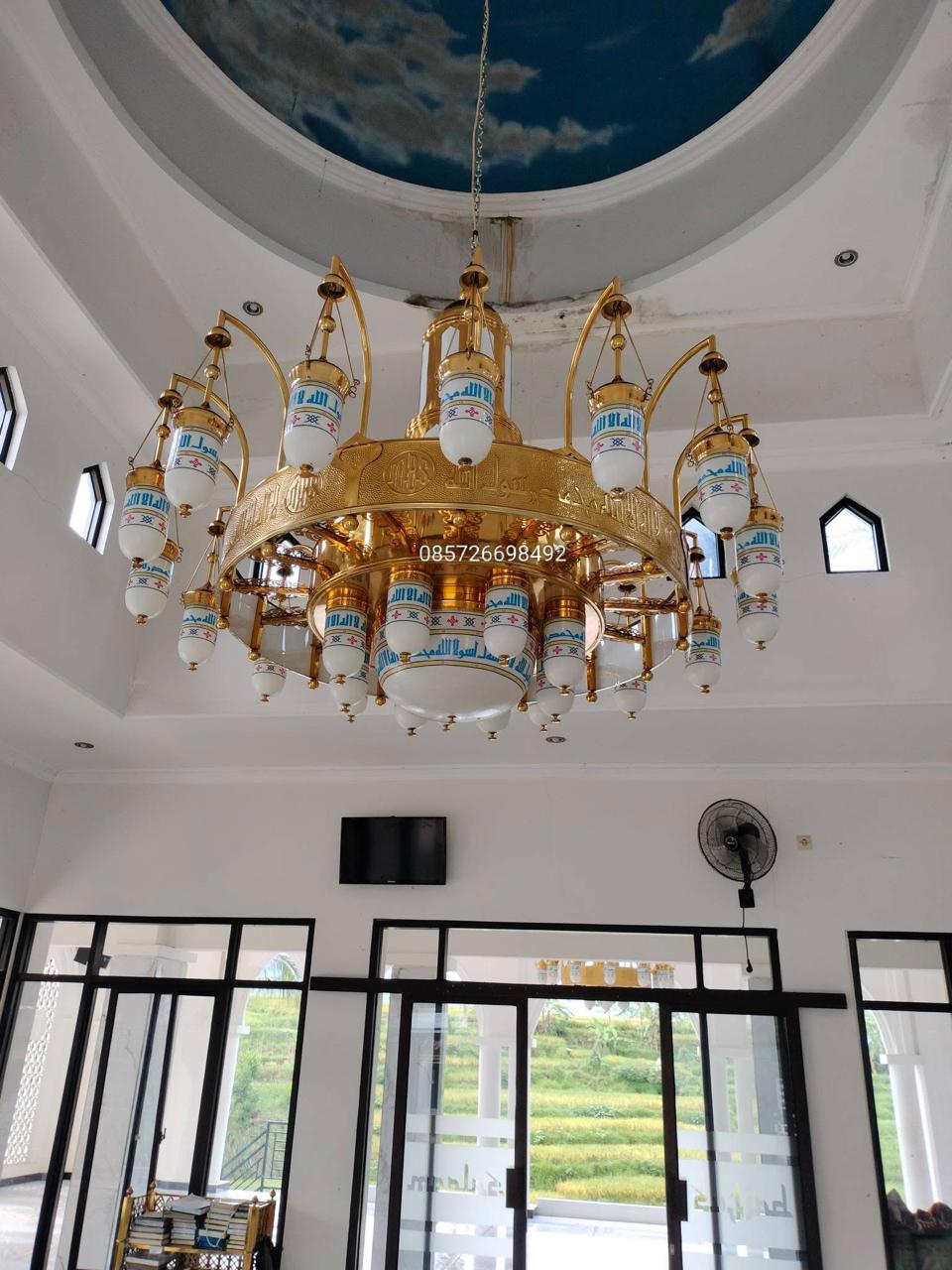Pengrajin Lampu Masjid Jakarta