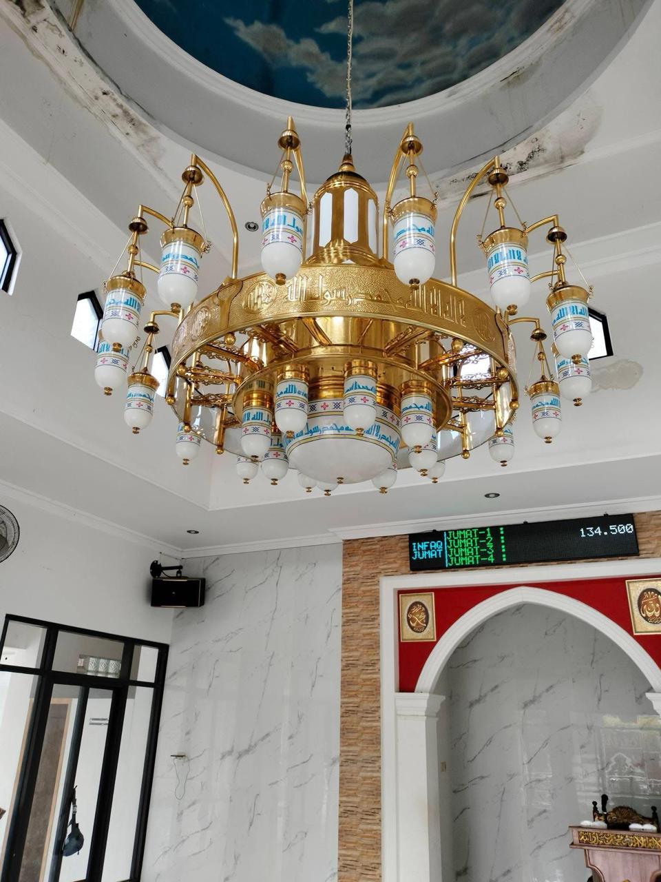 Pengrajin Lampu Masjid Jakarta