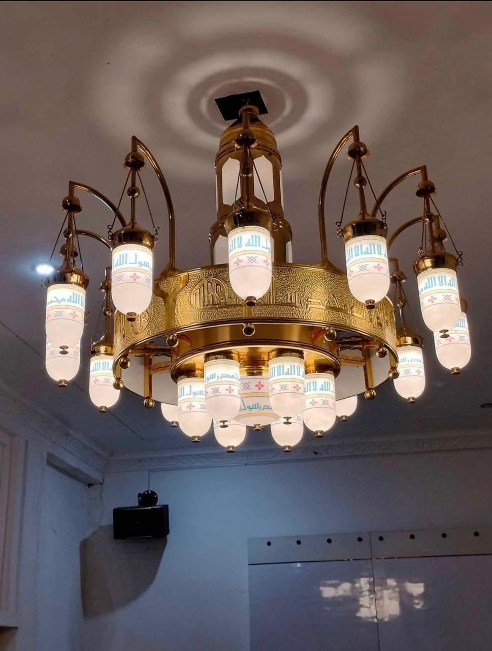 Pengrajin Lampu Masjid Jakarta
