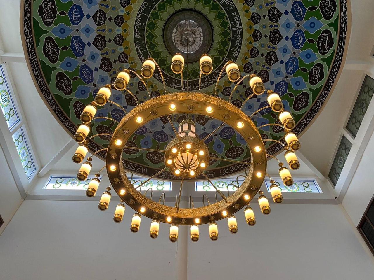 7 Inspirasi Lampu Gantung Masjid