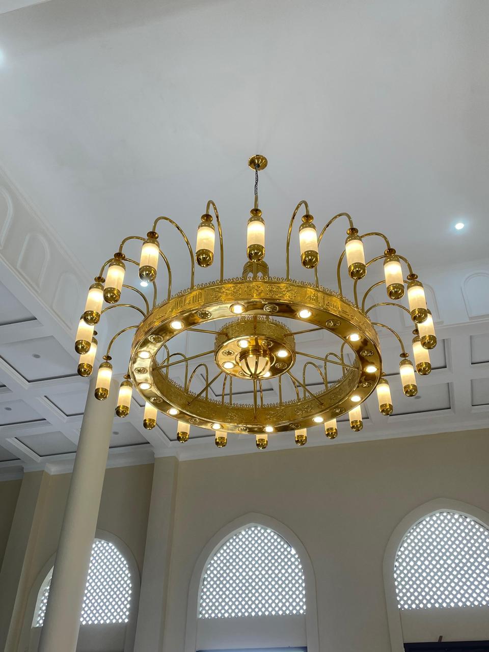 15 Pilihan Lampu Gantung Masjid