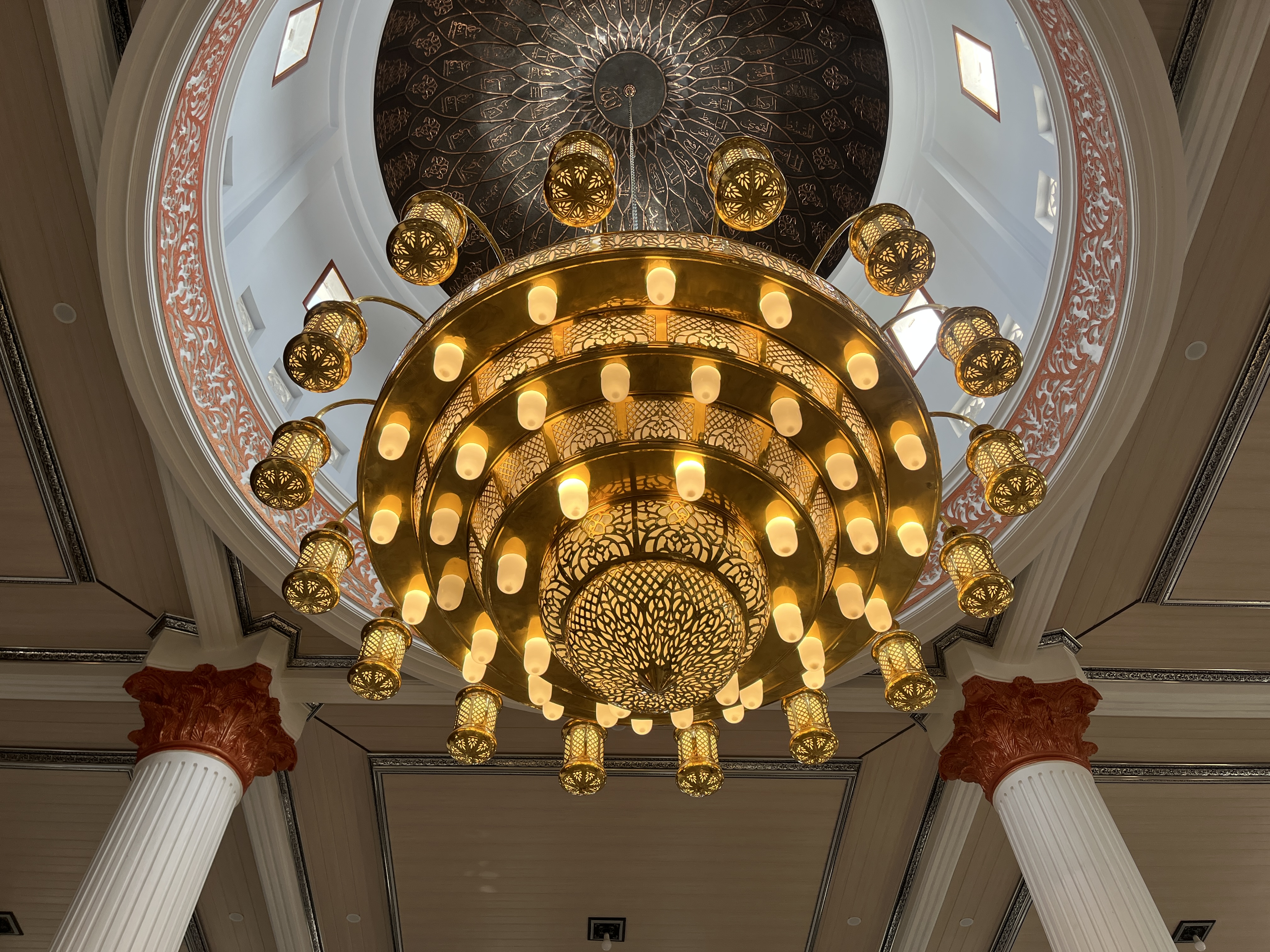 lampu masjid kuningan atau tembaga
